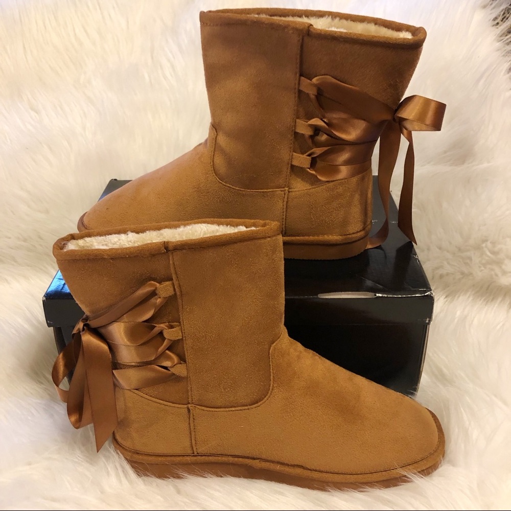 Torrid Faux suede back lace up bow fur bootie - Picture 4 of 7